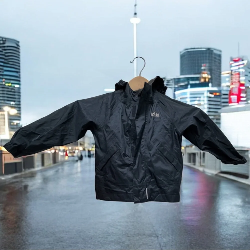 REI Kids navy Raincoat with hood size 2T